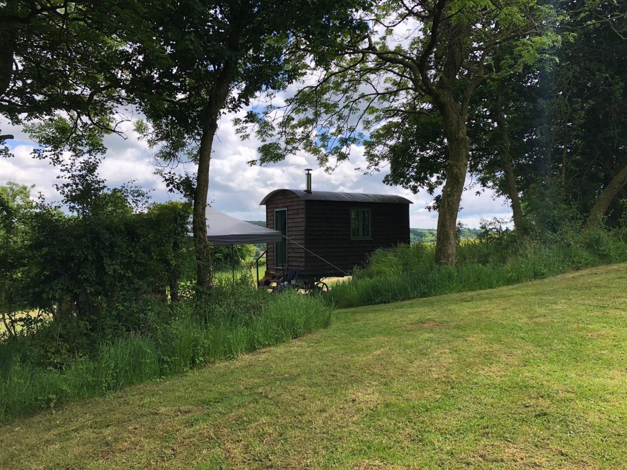 The Shepherds Hut At The Shippen, Tiphayes Гонитон Экстерьер фото